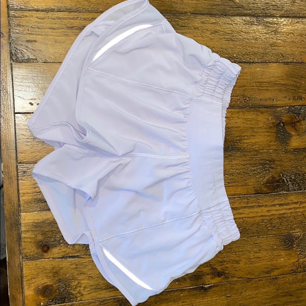 Lavender lululemon hotty hot shorts 2.5”